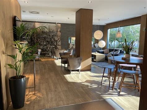 b&b hotel vitoria|Letter B .